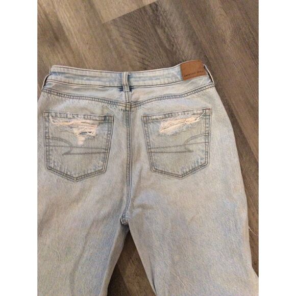 American Eagle Seriously Destroyed Raw Hem Jeans Comfort Waistband Mom Size 4 - Picture 4 of 11